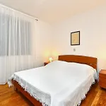 Apartment Presika 2372
