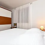 Apartment Presika 2372