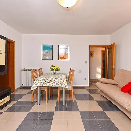 Presika 2372 Labin (Istria)
