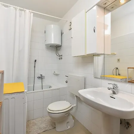 Presika 2372 Labin (Istria)